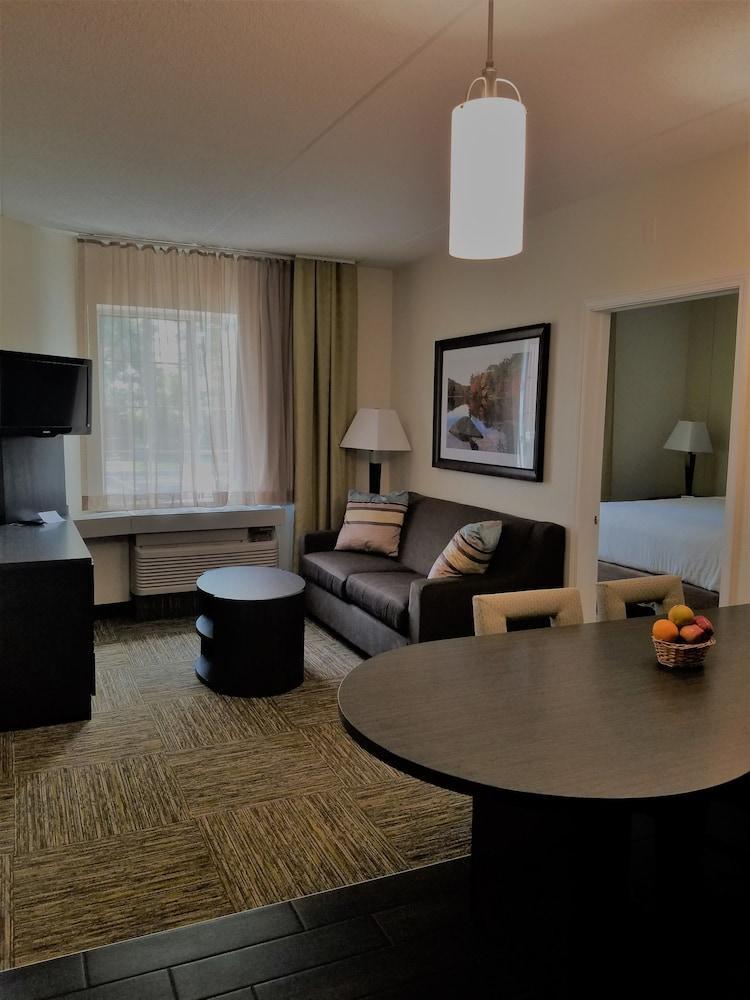 Candlewood - - Carrier Circle By Ihg Hotel