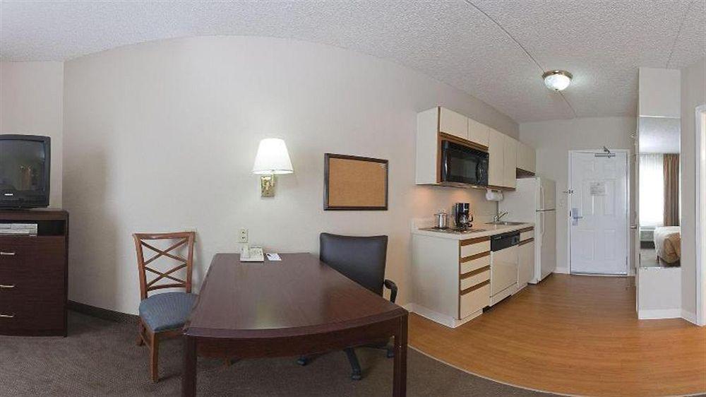 Candlewood - - Carrier Circle By Ihg Hotel 2*
